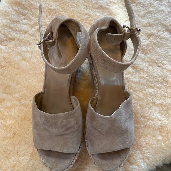 Stuart Weitzman natural suede tan platform wedges (like new) - Picture 3 of 5
